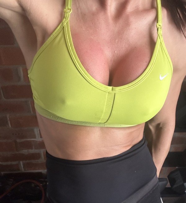 💦 Sweaty Sports Bra 💦 Multiple Workouts 🏋️ No Deodorant 😷